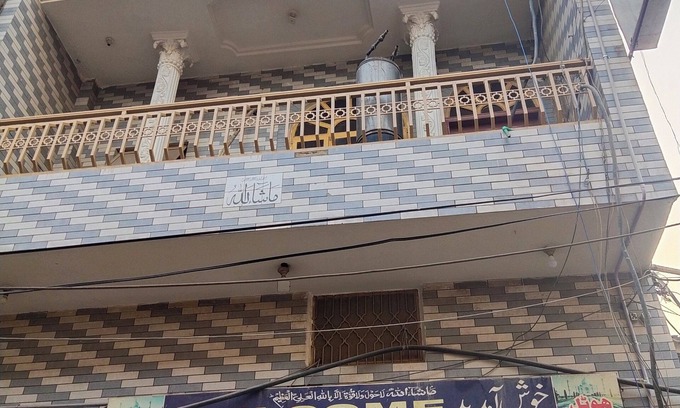 Lahore Hotel | Spacious 6-bedroom hotel in fabulous Lahore with AC, WiFi; attached washroom