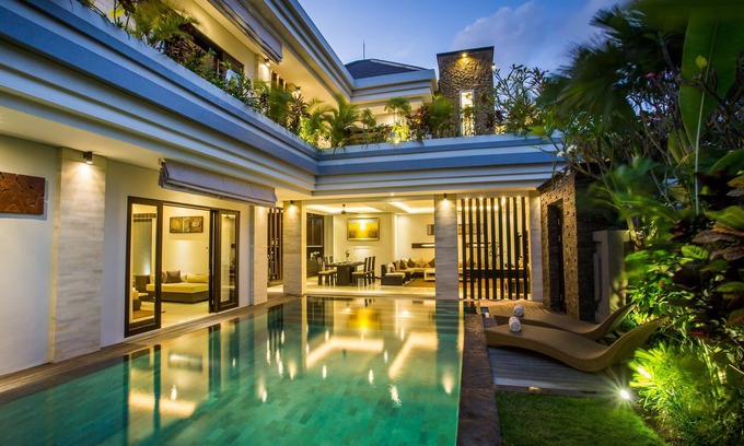 Taman Griya Villa | La suite de la piscina de Amarta