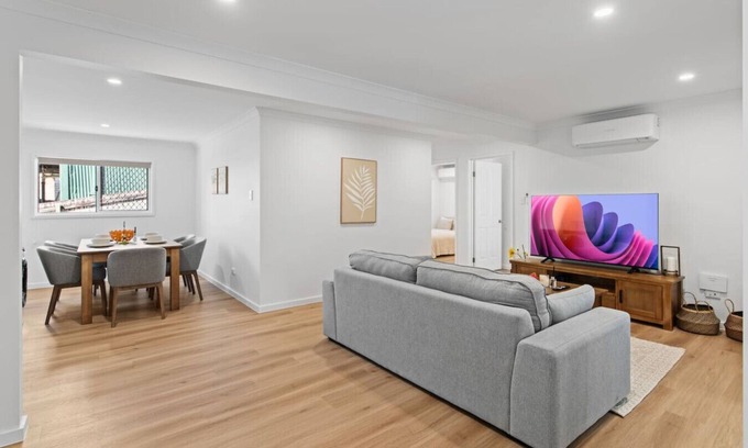 Herston Casa | Spacious 6BR Home Near Brisbane CBD & RBWH