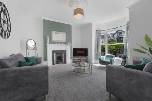 South Shields Casa | Spacious! 6BR in Beach Road