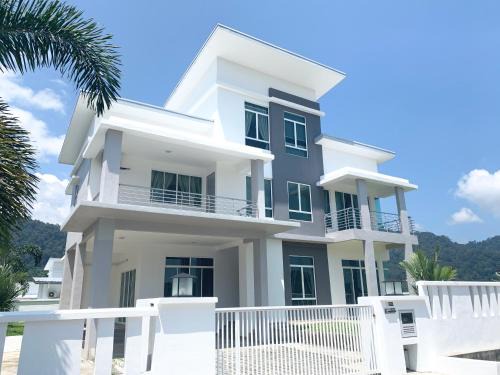 Langkawi Villa | Spacious 6BR Villa with Seaview by Zervin