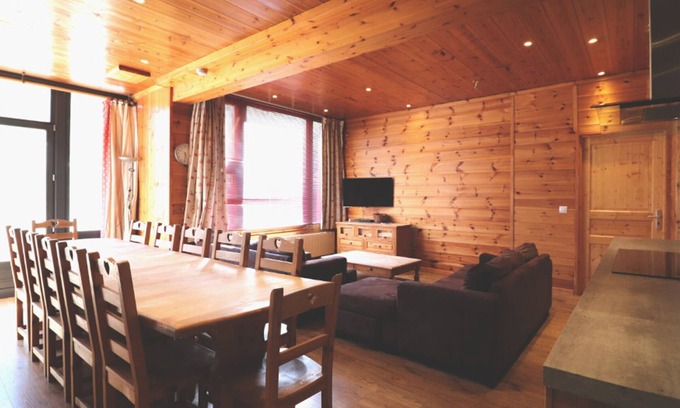 Val Claret Apartamento | Apartamento renovado · Cercano a las pistas · Sauna · WIFI