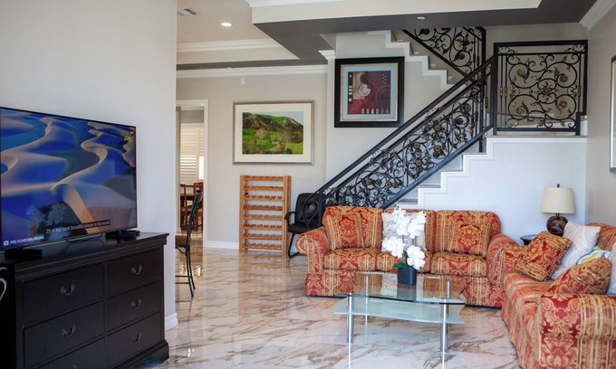 Midway City Casa | Spacious 8-bedroom house Near Disney and Knott's