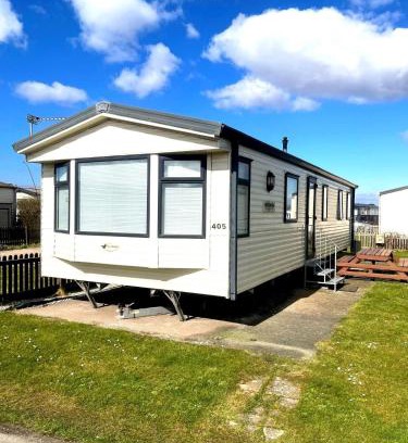Burnham-on-Sea Otro | Spacious 8-Berth Caravan at Unity Beach Resort
