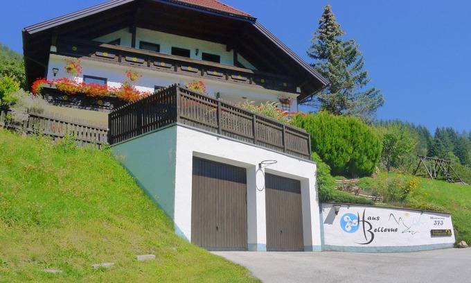 Sankt Michael im Lungau Apartamento | Amplio apartamento, idealmente ubicado para atracciones y deportes durante todo el año
