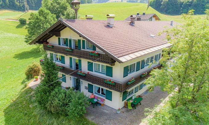 Itter Apartamento | Spacious accommodation, 1.2 km to the ski lift