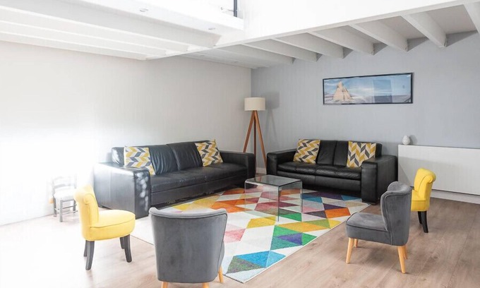 Issy-les-Moulineaux Apartamento | Spacious and quiet apartment with shared garden