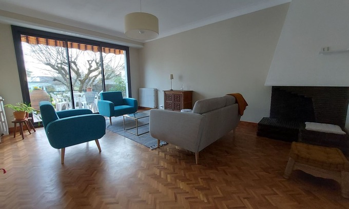 Le Hameau Apartamento | Spacious and bright apartment in villa with terrace and garden