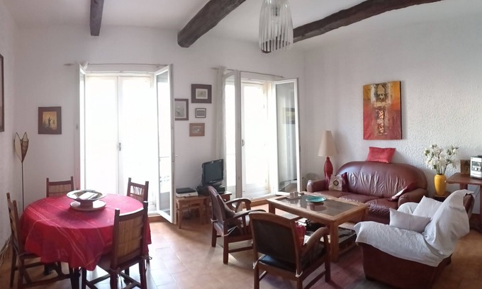 Gares Apartamento | Spacious and bright apartment, large terrace, near StRoch main station