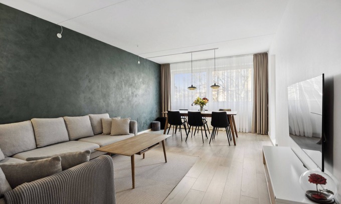 København NV Condominio | Spacious and central family home w/free parking