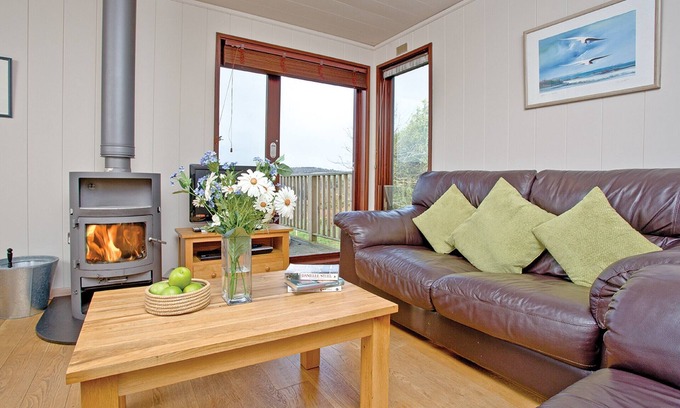 Dawlish Cabina | 3 bedroom accommodation in Cockwood Harbour, Nr Dawlish