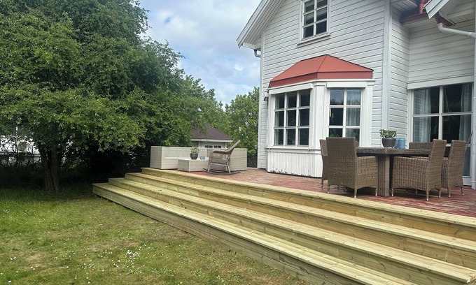 Peniscola Casa | Spacious and cozy house with garden in the center of Svelvik