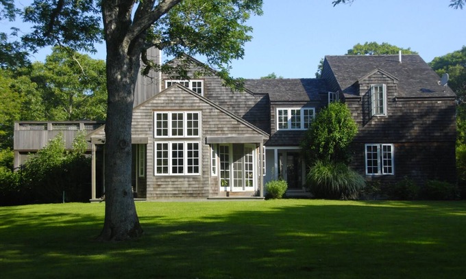 Chilmark Casa | Spacious and gracious architect designed home on 3 acres off Middle Road.