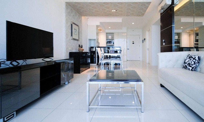 Surabaya Apartamento | Spacious And Homey 2Br At The Via And The Vue Apartment