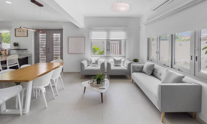 Ocean Park Casa | Spacious and Modern Villa with Pool in Ocean Park