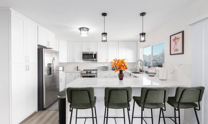Mira Mesa Casa | Spacious and Newly Updated 5- Bedroom Getaway
