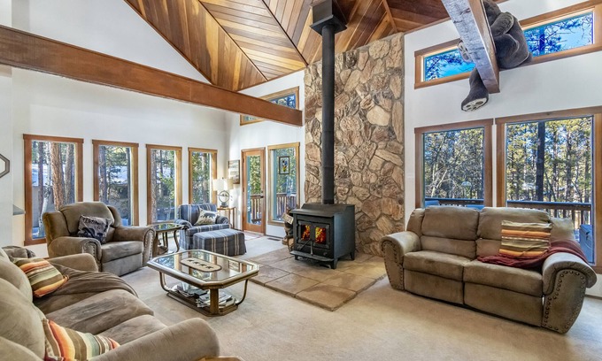 Angel Fire Cabina | Spacious Angel Fire Cabin Near Skiing, Hiking, and Fishing