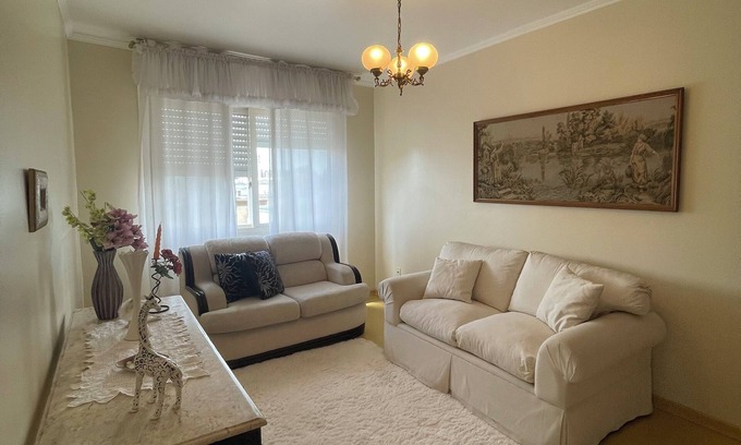 Simoes Lopes Apartamento | SPACIOUS APARTMENT WITH GARAGE