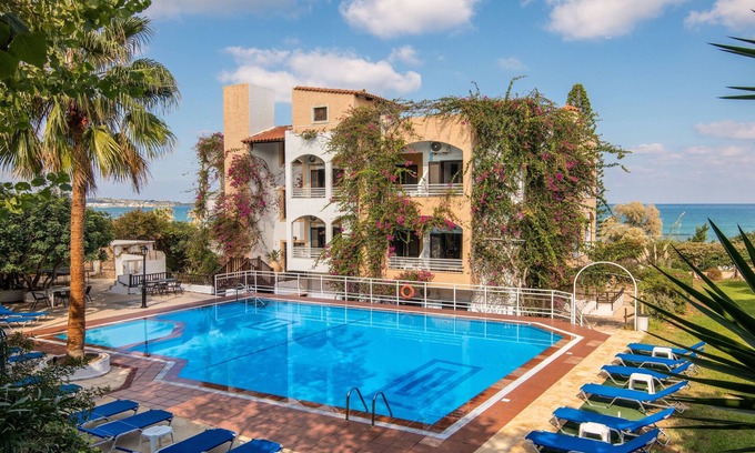 Hersonissos Centre Apartamento | Spacious Apartment with wonderful garden