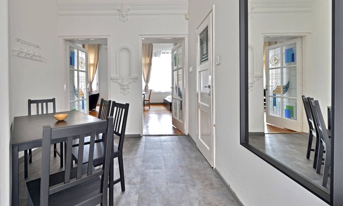 Vizivaros Apartamento | Spacious apartment in Buda. Close to public transport and shops