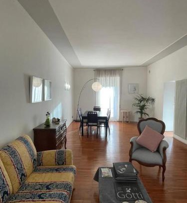 Manciano Apartamento | Spacious apartment in Manciano with view