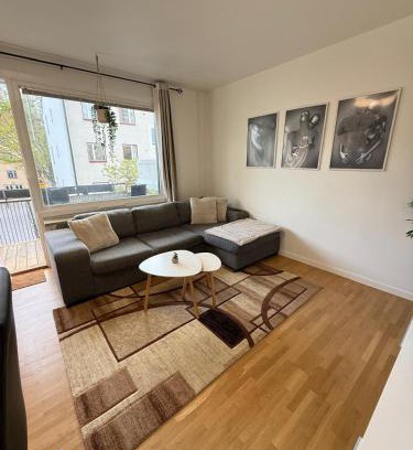 Hasselby Apartamento | Spacious apartment near the subway