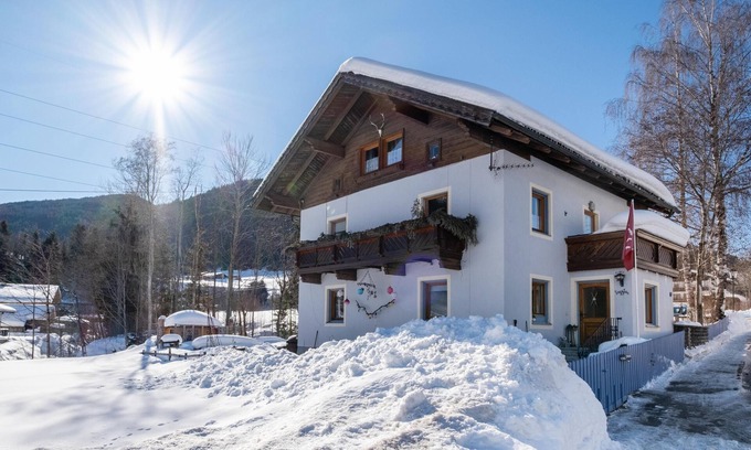 Forstau Apartamento | Spacious apartment with balcony and views