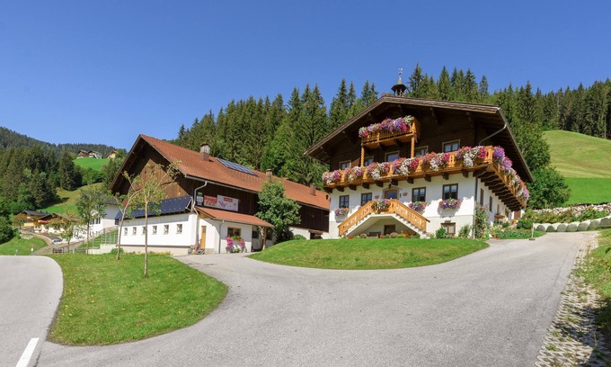 Wagrain Apartamento | Spacious apartment with a balcony