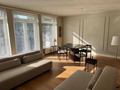 Arnhem Apartamento | Spacious apartment with roof terrace and balcony
