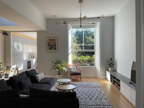 Kilburn Apartamento | Spacious apartment with terrace