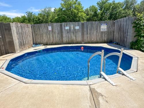 Keller Casa | Spacious Arcade Table Tennis Game Room Cowboy Pool Near Tx Motor Speedwayby Vacation Your Way