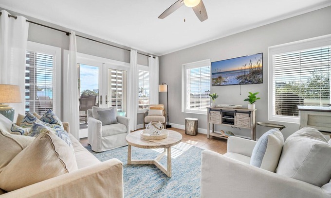 Seashore Village Condominio | 🐟Spacious Balcony-Across from Beach-Cassine Way-30A Blue Sky Breeze🐟