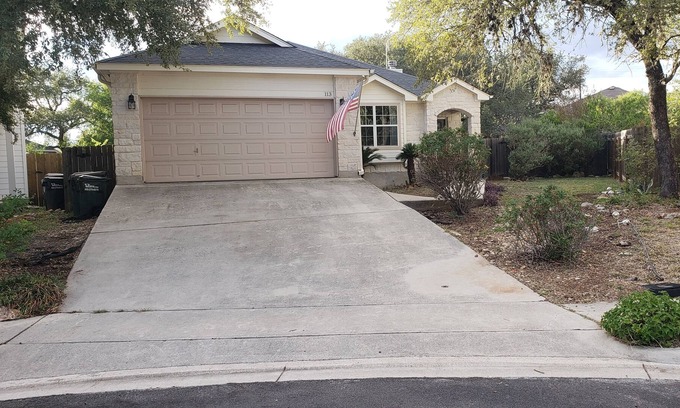 San Marcos Casa | Spacious & Beautiful 4 Bedroom Home - 5 min from downtown & the River