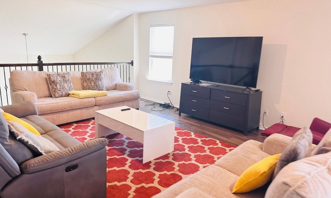 San Antonio Casa | Spacious, beautiful 5-bedroom house in San Antonio