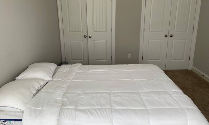 Fuquay-Varina Casa | Spacious Bedroom with Private Bathroom