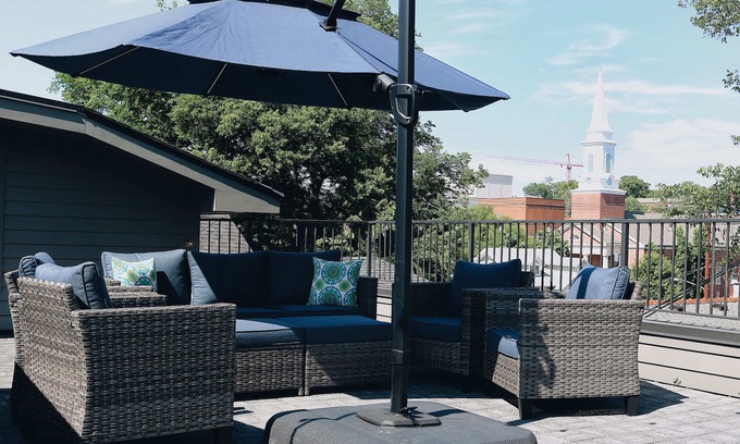 Hillsboro Village Apartamento | Spacious Belmont Apt with Private Rooftop Deck!