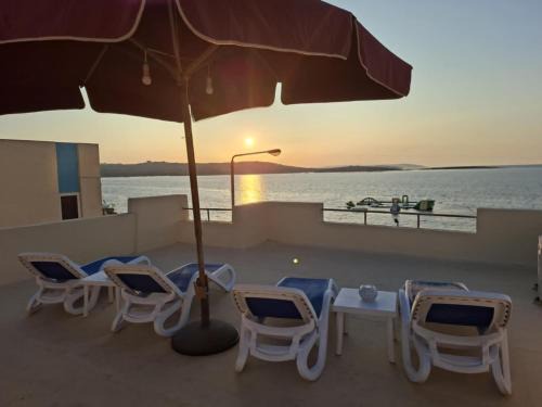 Qawra Casa | Spacious Bugibba Seafront Home 3BR Free Parking Free WiFi