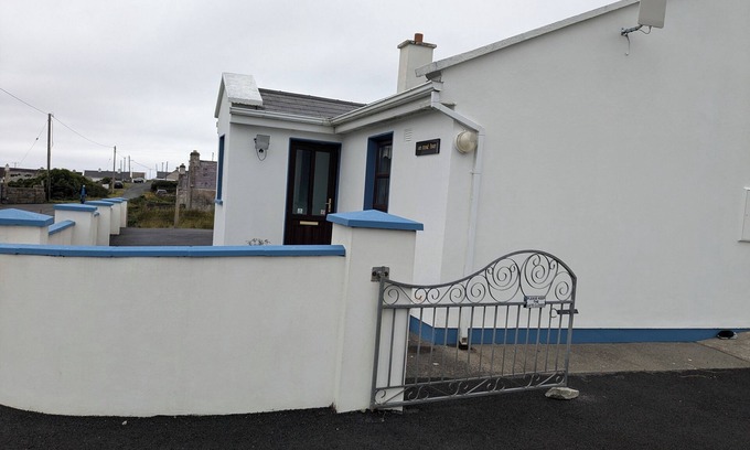 Achill Sound Casa | Spacious bungalow on Wild Atlantic way