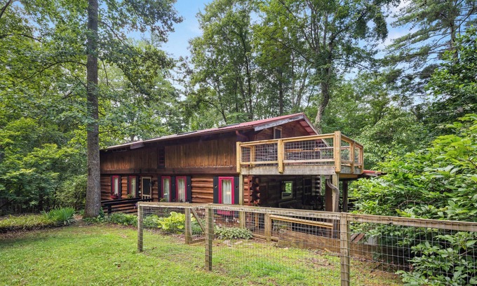 Arden Cabina | Spacious Cabin in Pisgah Forest.