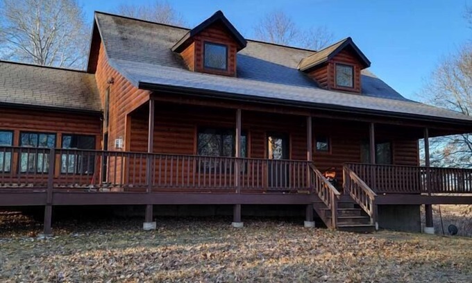 Spooner Cabina | Spacious Cabin in the woods on Island Lake