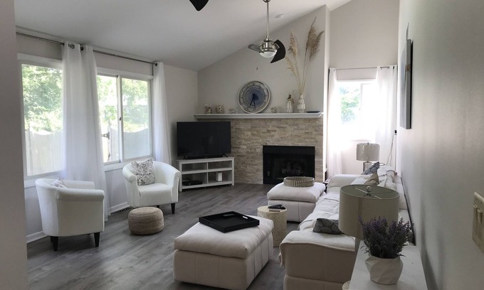 Lower Township Casa | Spacious Cape May 3 bedroom home with large pool