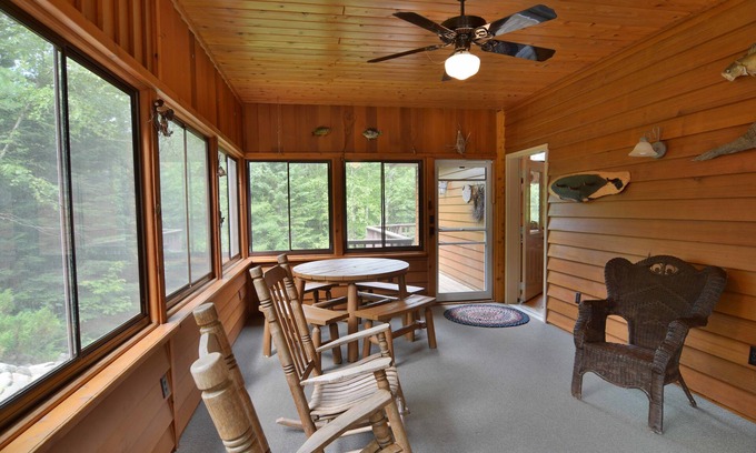 Clam Lake Casa | Spacious Cascade Chalet with Cozy Fireplace by RedAwning