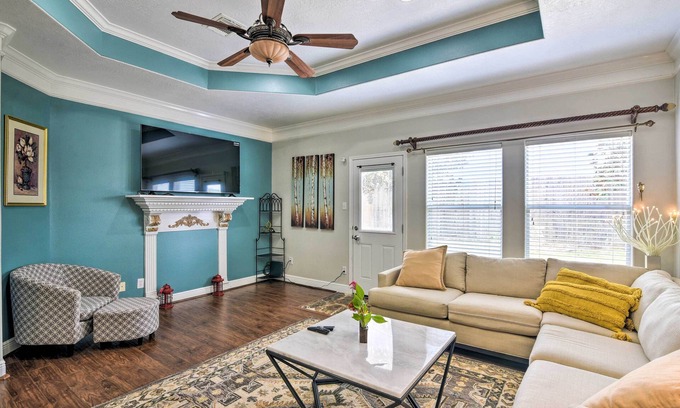Katy Casa | Spacious & Central Katy Retreat: 27 Mi to Houston!