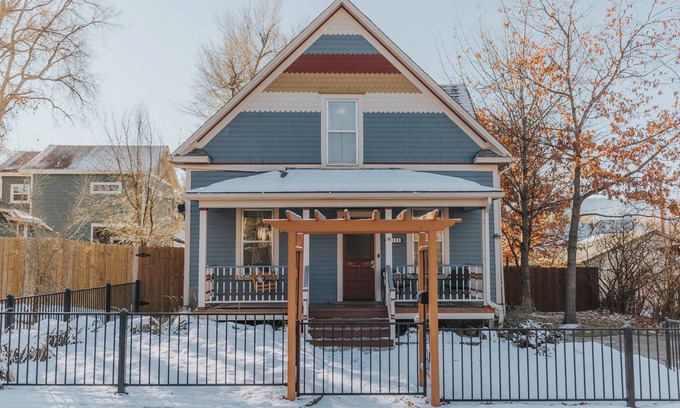 Central Colorado Springs Casa | Cozy Century Home with Spa & Fire Pit ❖ Just Minutes from Downtown