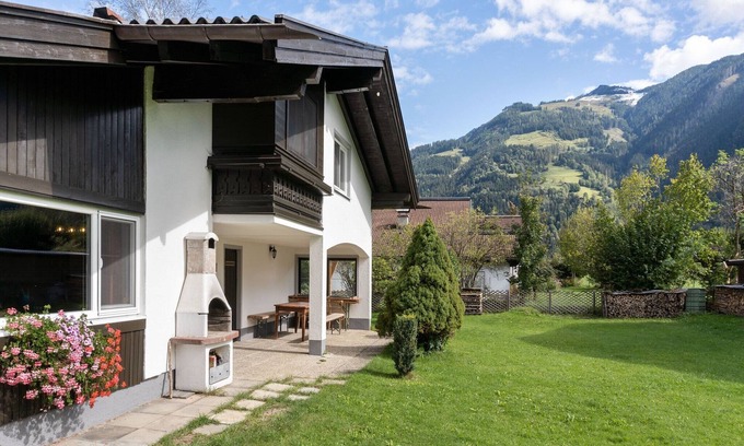 Maishofen Chalet De Esquí | Spacious Chalet in Maishofen near Forest