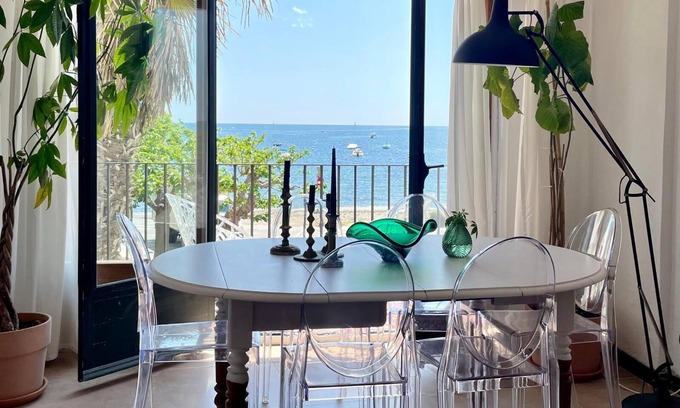 Cadaques Apartamento | Amplio y encantador apartamento a Cadaques junto al mar