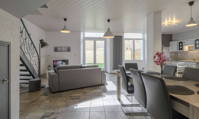 Le Puy-en-Velay Apartamento | ★ Spacious ★ City centre ★ Terrace ★ Easy Parking ★ WIFI ★