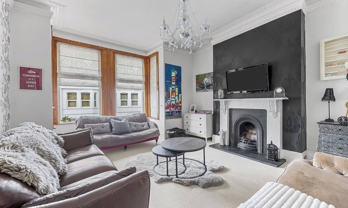 Plymouth Casa | Spacious Comfortable 4 Bedroom House Close to City Centre, Barbican, Hoe & Moors