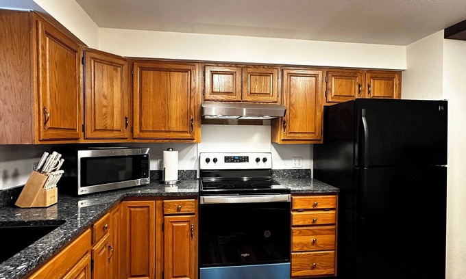 Russian Jack Park Apartamento | Spacious & comfy apt near JBER