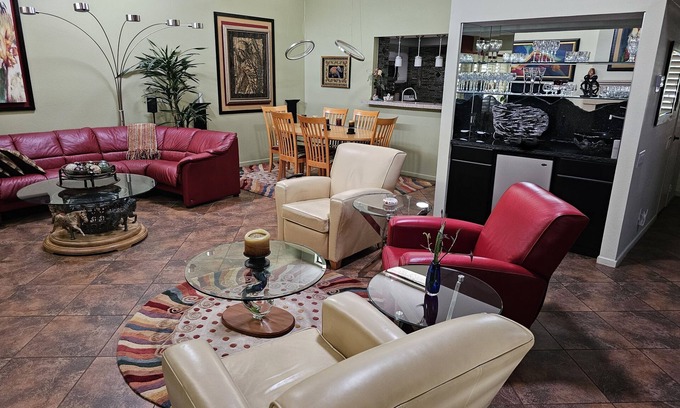 Sonora Sunrise Condominio | Spacious Condo with Baby Grand Piano in Beautiful Sunny Palm Springs